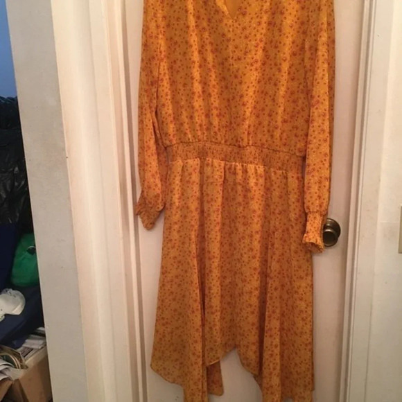 Time and Tru Dresses & Skirts - Time and Tru flower print midi dress, size 16